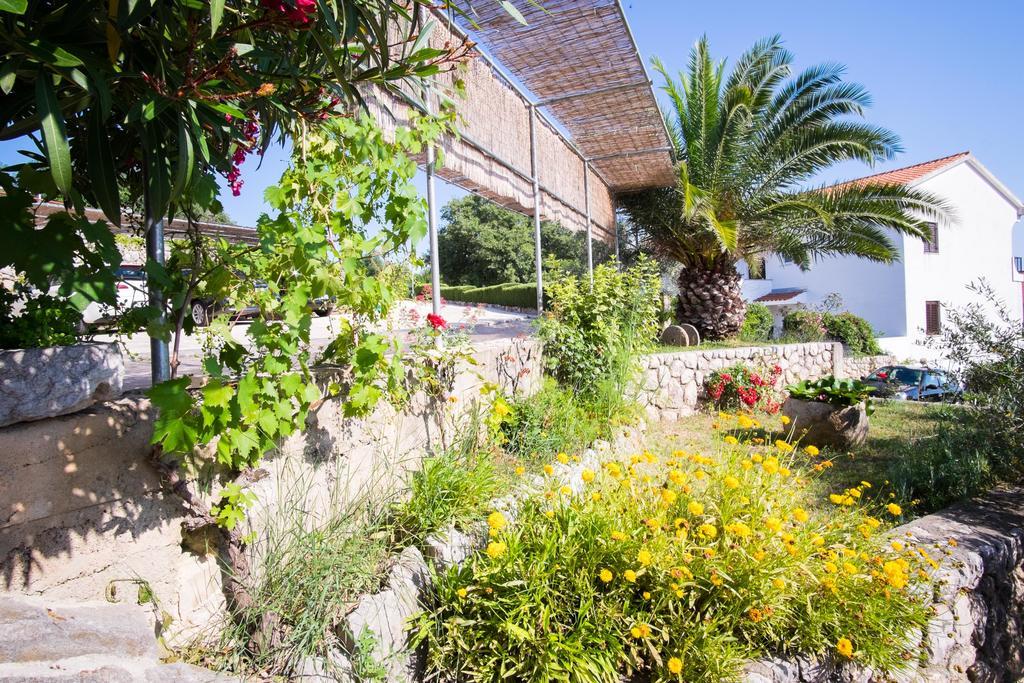 Apartments Rose Krk Town Exterior photo